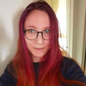 Meet your Posher, Carolyn